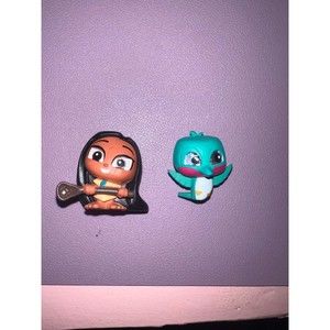 Pocahontas and Flit Disney Doorables bundle